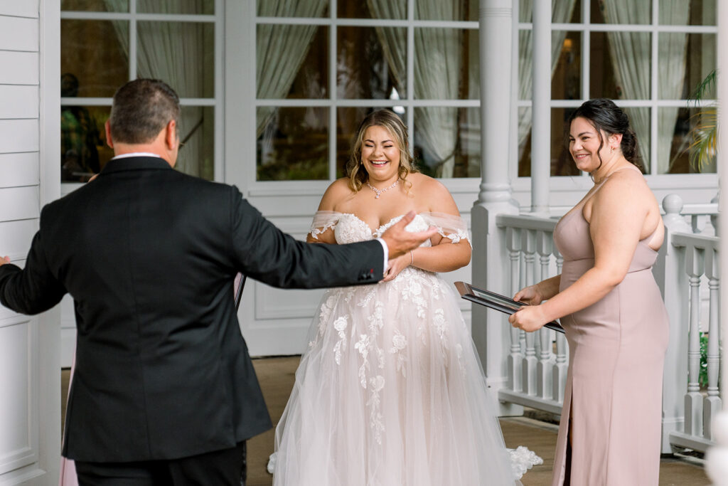 father excited to see daughter first look